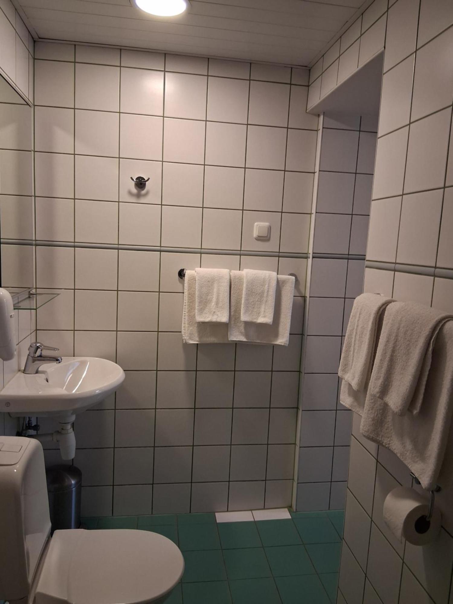 Hommiku Guesthouse Пярну Экстерьер фото