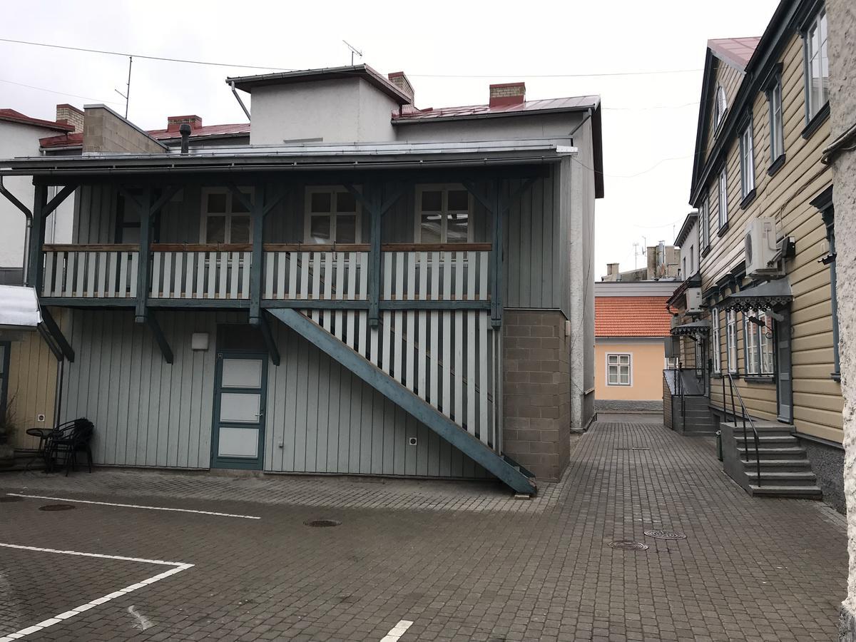 Hommiku Guesthouse Пярну Экстерьер фото
