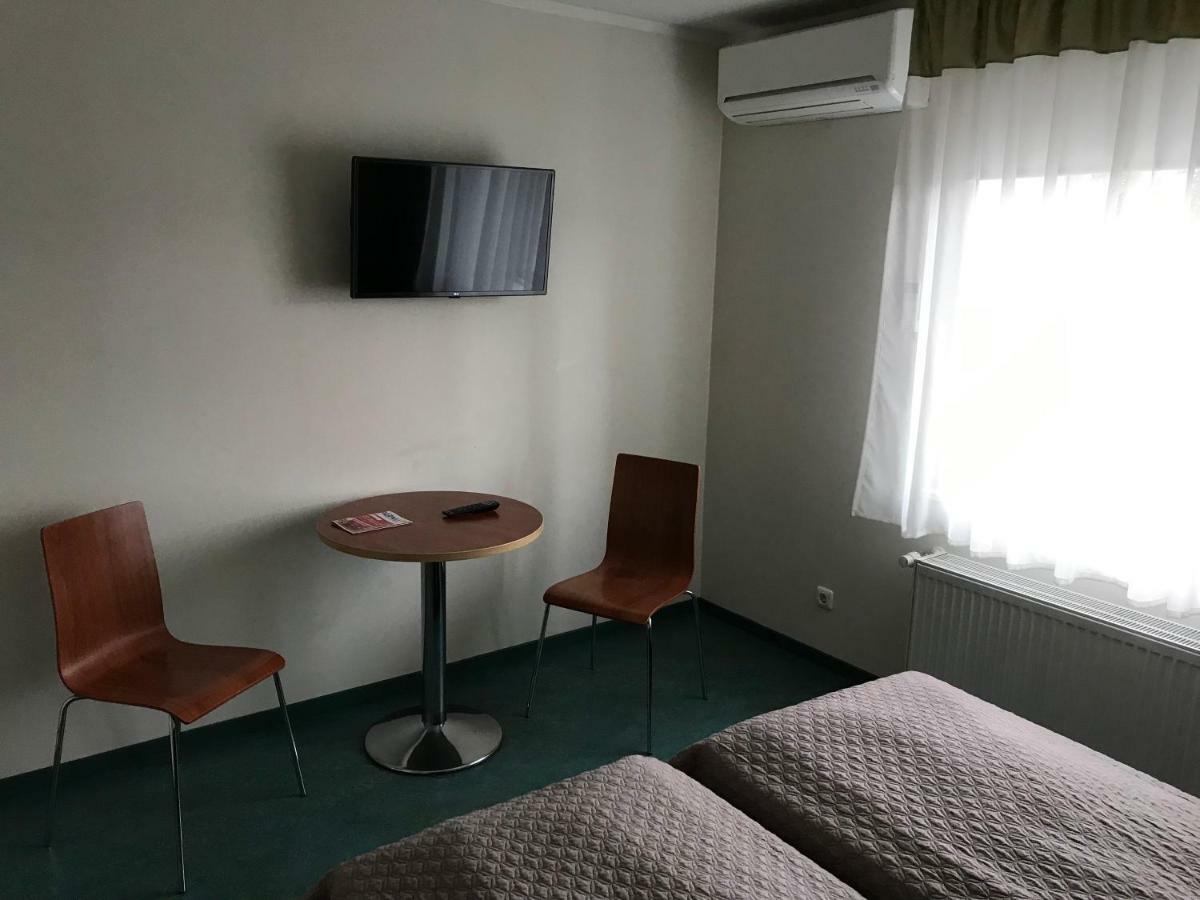 Hommiku Guesthouse Пярну Экстерьер фото
