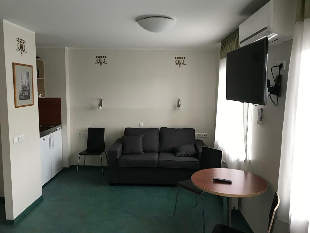 Hommiku Guesthouse Пярну Экстерьер фото
